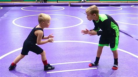 Boys Wrestling Kindergarten Vs 5th Grade Youtube