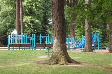 Get started today and connect to play in your home town or when you travel. Laurelhurst Park: Portland Attractions Review - 10Best ...