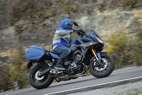 Even thought the base model didn't carry over here to 2020, msrp on the gt is holding. Essai Yamaha Tracer 900 (GT) 2018 - Route