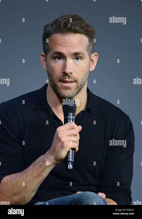 new york ny usa 21st sep 2015 ryan reynolds at in store appearance for meet the actor ryan