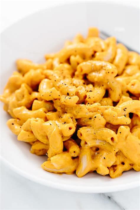 Now, i am a huge vegan mac lover; 8 Mouthwatering Vegan Mac and Cheese Recipes - Emilie Eats