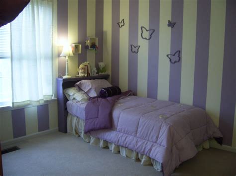 Painted Wall Stripes As An Accent Kid Room Decor Girls Bedroom