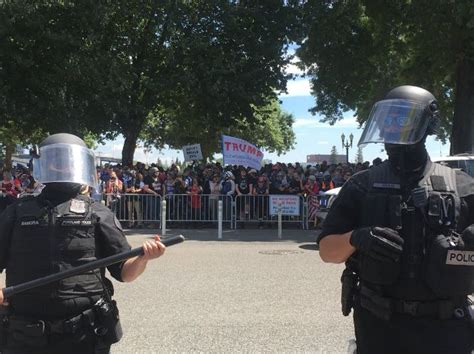 Violent Proto Fascists Came To Portland The Police Went After The Anti