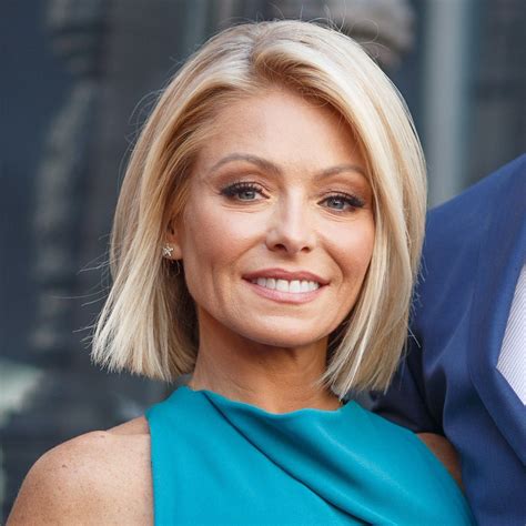 In an instagram post shared on saturday, the live with kelly and ryan host took part in the 2020 calendar meme that's meant to. Kelly Ripa Hairstyle