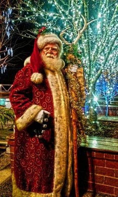 33 The Best Santa Claus Costume Ideas That You Can Copy Right Now