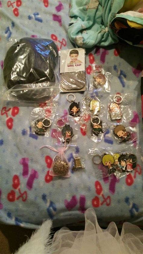Rin matsuoka mini polaroid set | 3 polaroids | free! Do you want to win free anime merchandise???? | Anime Amino