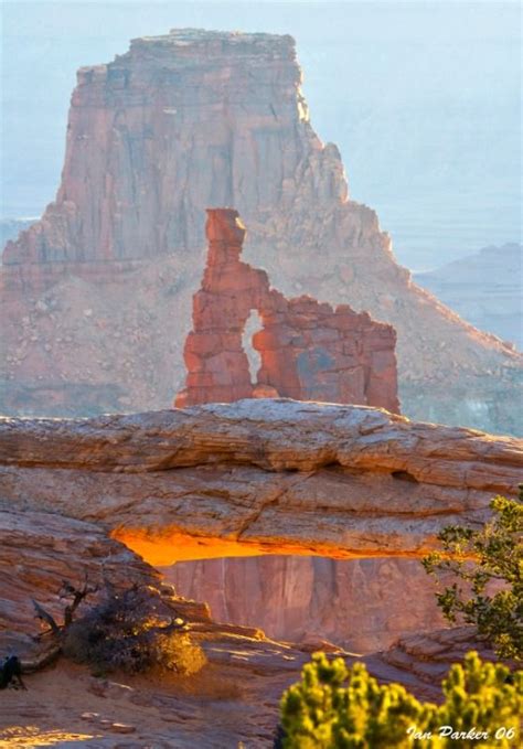 Mesa Arch And Washerwoman Arch Arches National Park Utah Beautiful