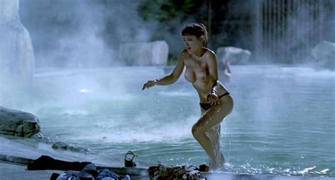Elsa Pataky Topless Scene From Manuale D Amore Scandal Planet
