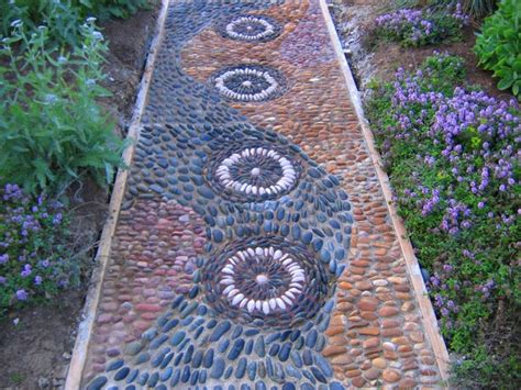 32 Amazing Pebble Garden Paths Digsdigs