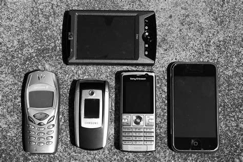 Be it television, be it mobile phones or laptops and computers, we've witnessed a remarkably fast change in every industry. Mobile Device Evolution | While cleaning up today I ...