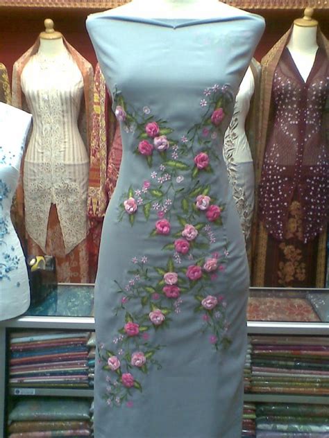 Bordir di sisi belakang, dan depan. Sulaman Craft - Kain Sulam Bukit Tinggi Murah: Baju Kurung Sulam Tempel @ Sulam Tampal