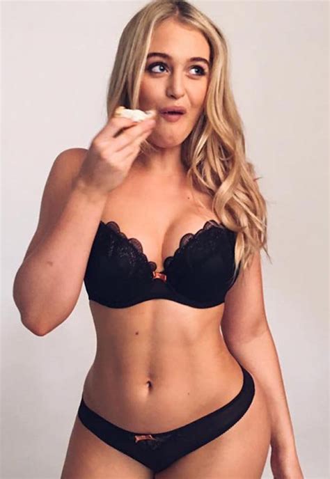 We Should Have More Naked Women Iskra Lawrence Opens Up On Nude Shoots Daily Star