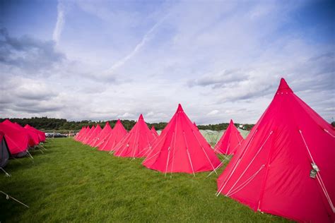 rockstar energy presents reading festival crank up your comfort with luxury camping at reading