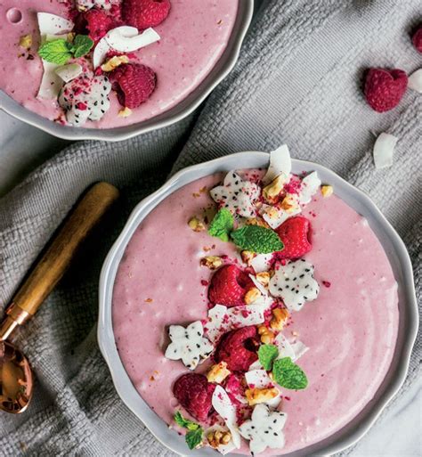 Raspberry Coconut Smoothie Bowl With Collagen