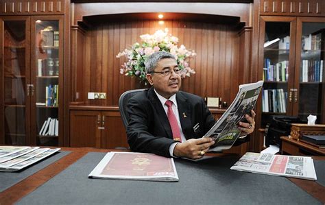 Kelantan'dan menteri besar malezya'nın kelantan eyaletinde hükümet başkanıdır. Pejabat Menteri Besar Kedah - alkhuli
