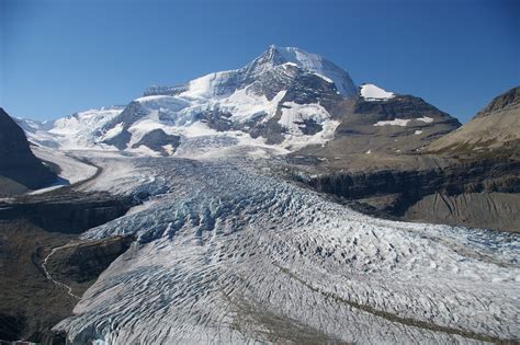 Filemount Robson And The Robson Glacier