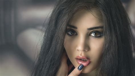 Free Download Hd Wallpaper Women Model Malena Fendi Make Up Portrait Beauty Body Part