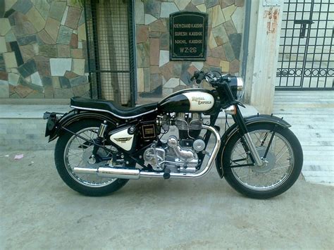 Outdoor & sporting goods company. Royal Enfield 500cc | Royal enfield, Cafe racer style ...