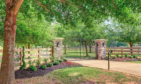 This Horse Property Proves That Everythings Bigger In Texas