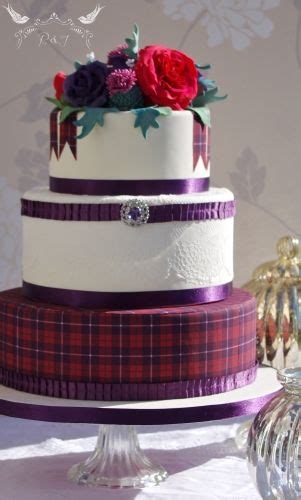 I'm back to enter another contest, this time it's cookies. Romeo & Juliet Cakes - Alba Wedding Cake with sugar tartan ...