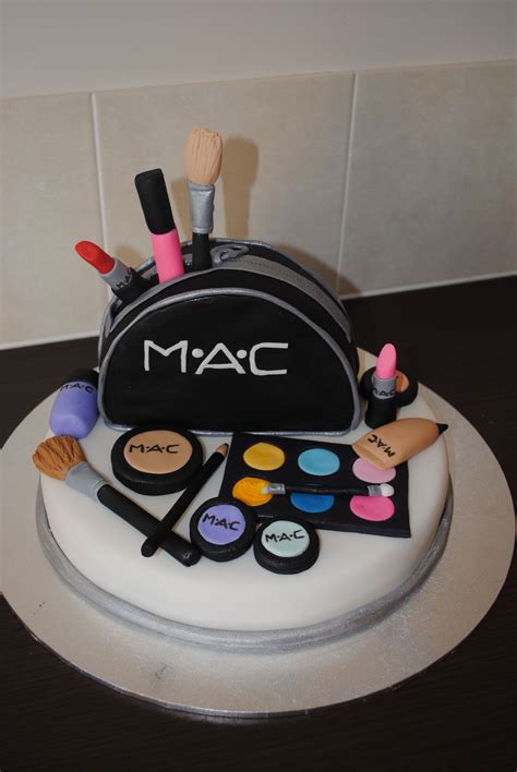 See more ideas about makeup birthday cakes, cupcake cakes, make up cake. MAC-Store $2 on | Make up cake, Novelty cakes, Cake