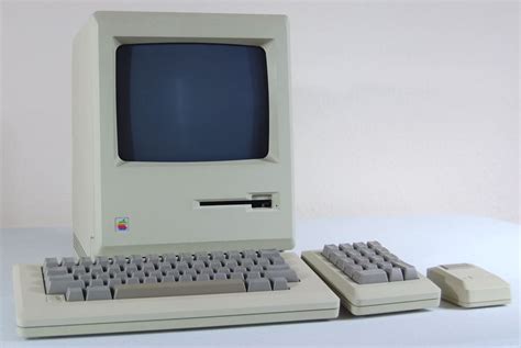 Today In Apple History Macintosh 512ke Enhances The Mac Cult Of Mac