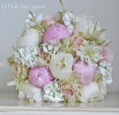 Here you can place your order for wedding flowers that will make your day! Wedding Flowers Blog: Rachel's Romantic, June Wedding ...