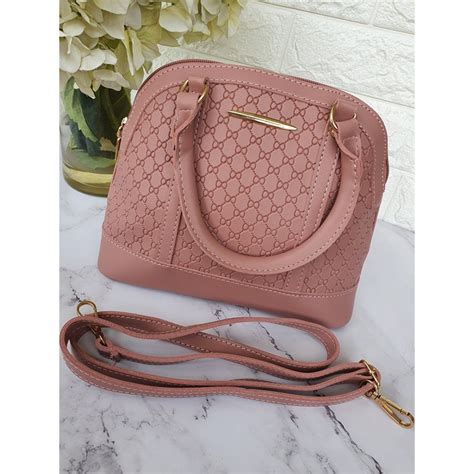 Riut tidak mempunyai zip pada bahagian hadapan beg. /Ladies Handbag with Strap/Beg Sandang Tepi Tali Panjang ...