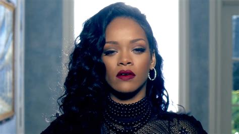 10 Beauty Lessons Rihanna S Music Videos Taught Us Allure
