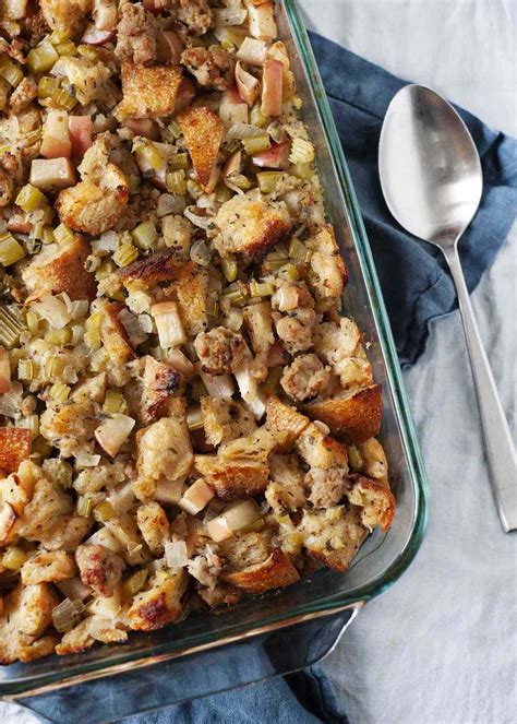 thanksgiving stuffing with sausage and apples recipe