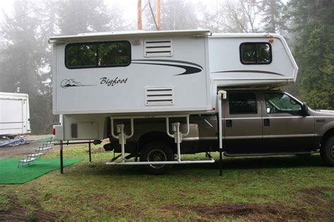 2007 Used Bigfoot 3000series Truck Camper In Washington Wa