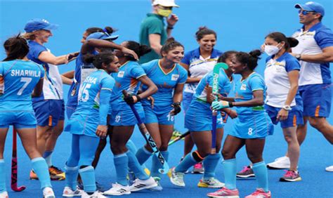 olympic hockey qualifiers india women demolish italy 5 1 advance to the semi finals latest