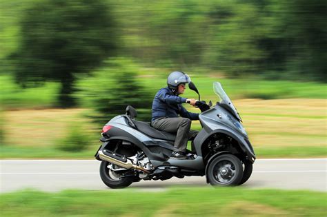 Mp3, beverly, medley, liberty, zip, fly, nrg and many more. 2012 Piaggio Mp3 Touring 500 I.E. Sport Review