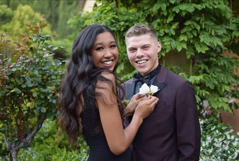 Aoki Lee Simmons Is Having The Best Week Ever See Her Cute Prom And