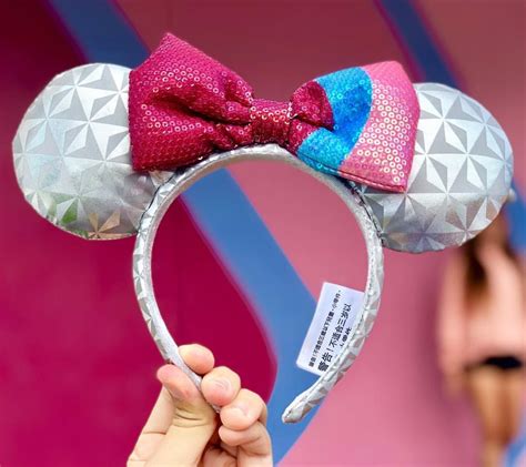 Wdw News Today On Instagram “the New Spaceship Earth Bubblegum Wall