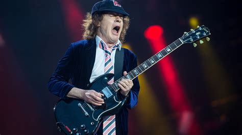 Angus Youngs Guitar Gear Everything You Need To Nail The Acdc Stars High Voltage Tones