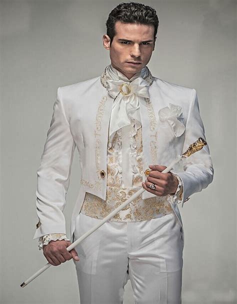 2017 New Design Handsome White With Gold Embroidery Groom Tuxedos Suit