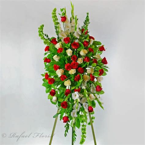 Some decide that it is better to donate to charity than to send flowers. Celebration of life flowers for memorials | Funeral flower ...