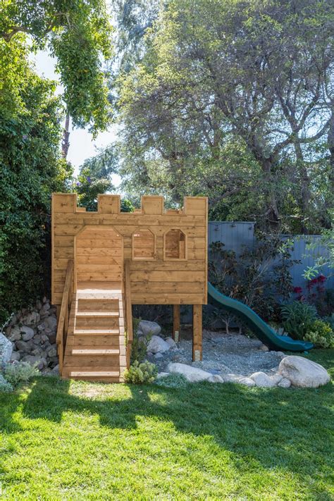 30 Smart Ways How To Build Backyard Clubhouse Ideas Simphome