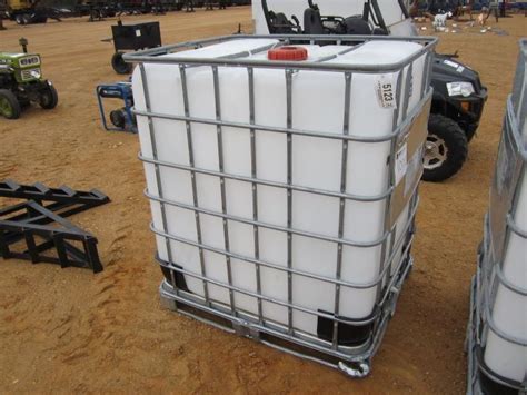 300 Gallon Plastic Tank Wmetal Cage Jm Wood Auction Company Inc