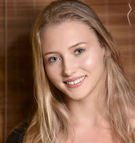 Natalia Gawlik A Model From Poland Model Management