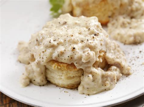 Biscuits And Gravy With Bacon