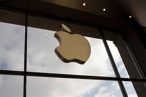 Apple store opening times in hamburg, de. Apple Store Hamburg: iPhone 5S und iPhone 5C Verkaufsstart ...