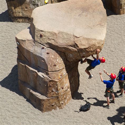 Pin By Teri Hammond On Bouldering In 2020 Bouldering Climbing Wall