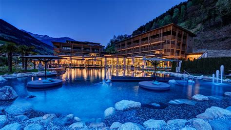 Run by architectural designers new zealand, the programme will culminate in the national awards gala in dunedin later this month. Andreus Golf Lodge (San Leonardo in Passiria / Sankt ...