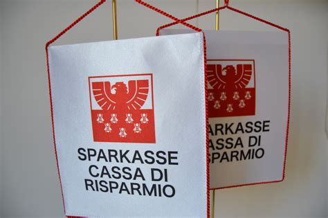 La carta csr debit è la nuova carta di debito con cui puoi disporre pagamenti e prelevare presso gli atm, in italia e all'estero. Sparkasse supera la review patrimoniale della Banca d'Italia