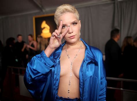 Halsey Is Bringing Back One Of The Most Divisive ‘90s