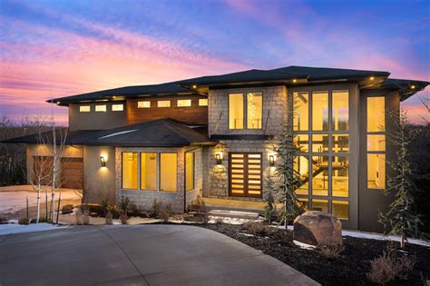 Exteriors Photo Gallery | Custom Homes in Kansas City KS | Starr Homes