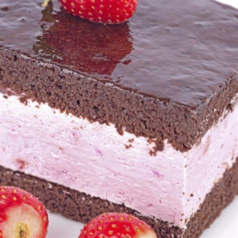 A simple delicious italian classic. Chocolate Cake With Strawberry Mousse Filling Recipe