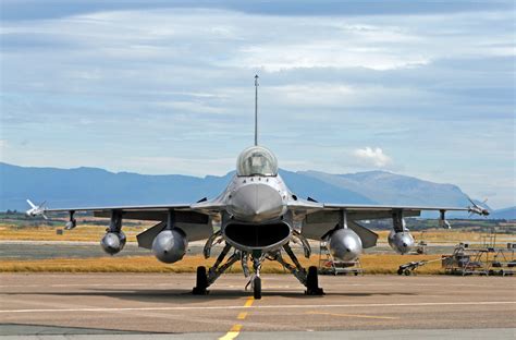 Lockheed Will Keep F 16 Flying With 8 Billion Sale To Taiwan The
